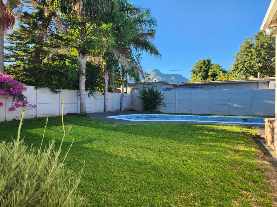5 Bedroom Property for Sale in Bodorp Western Cape